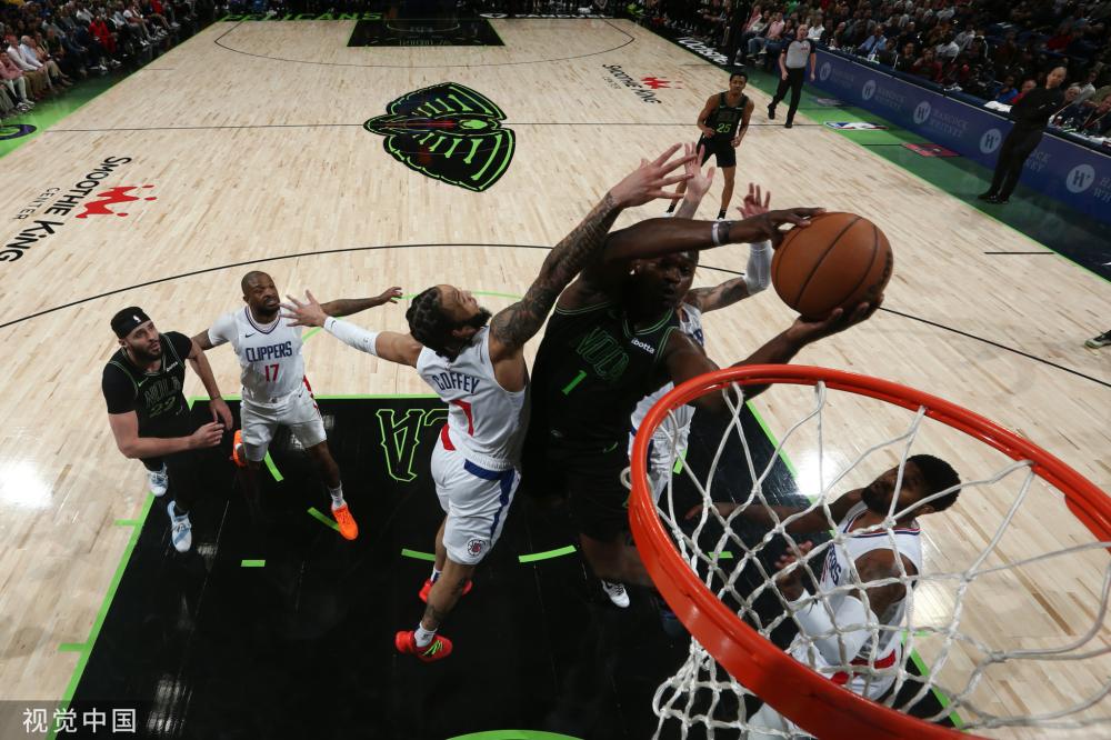 在与快船的 在与快船的